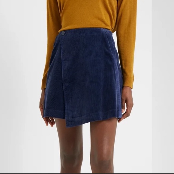 Textured Wrap Skirt with pockets! - Picture 3 of 3